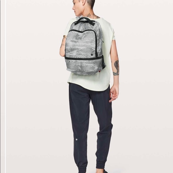 Lululemon City Adventurer Backpack *NWT* - Picture 2 of 8